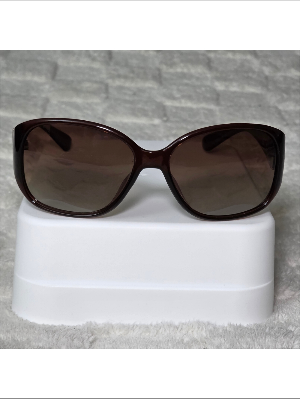 Brown Sunglasses With Gold Detailing BNWOT